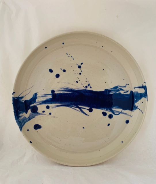 Assiette-Calligraphe-bleu-en-grès-pascaline-bostyn-céramique.JPG (1)
